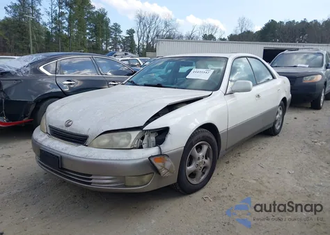 1997 Lexus Es 300 z USA, uszkodzony, nr VIN JT8BF22G6V5008948